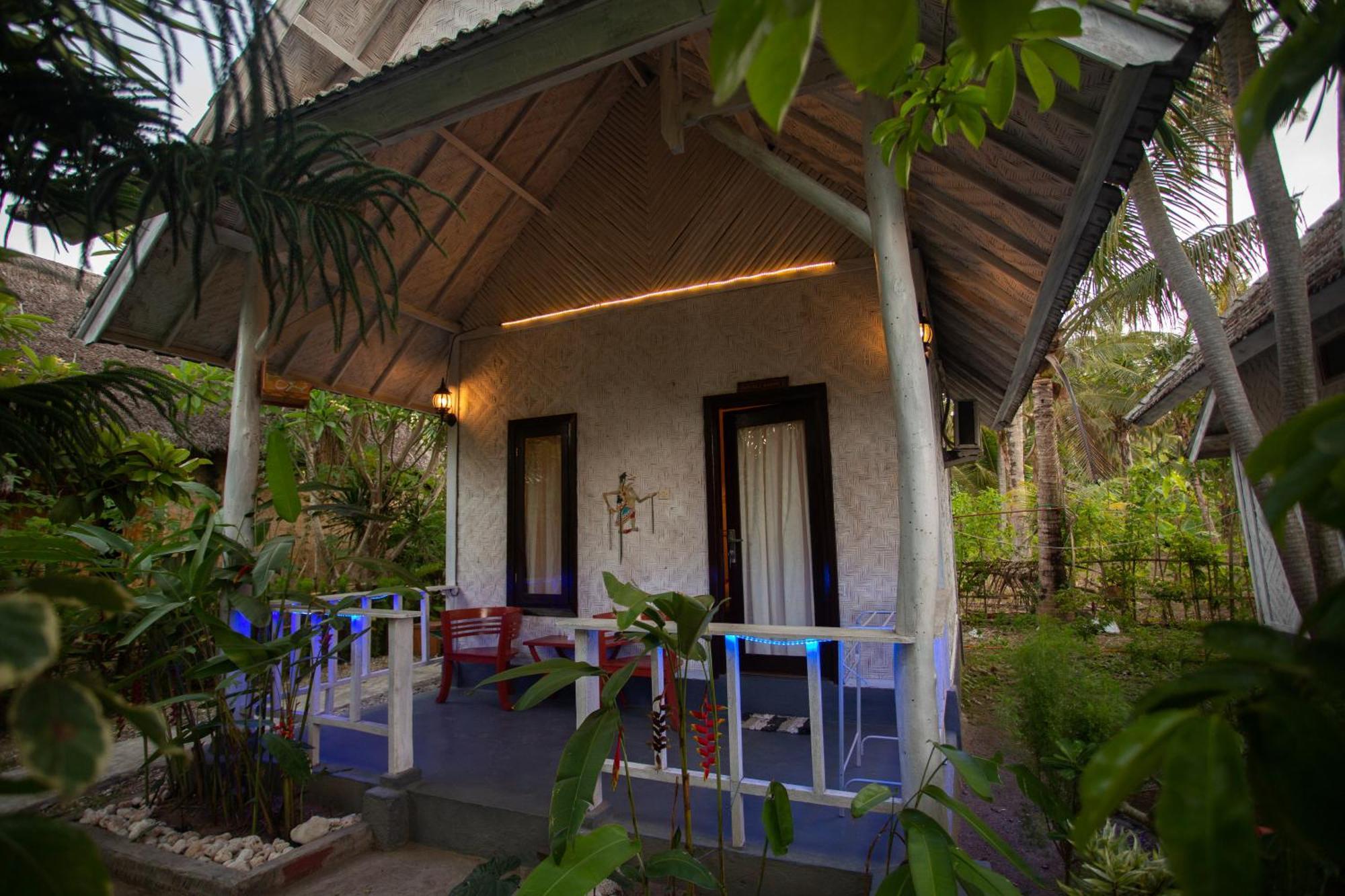 Fullmoon Bungalows Toyapakeh Extérieur photo